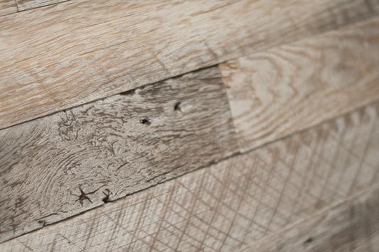 Reclaimed Driftwood White – Coastal Gray-White Wood Wall Planks