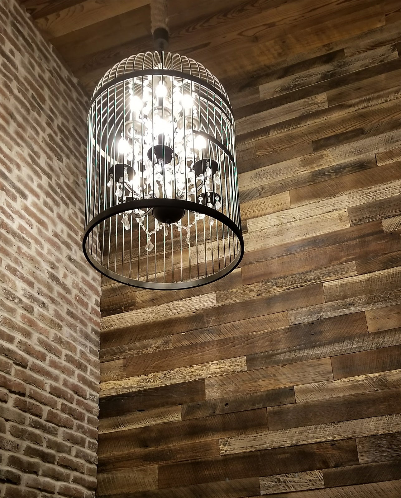 Whiskey Barrel – Charred Oak-Style Reclaimed Wall Planks
